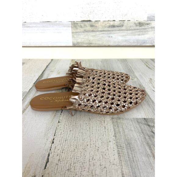 Coconuts by Matisse Women’s 7 Gold Leather Boho Slip-On Flat Sandals NEW - Picture 4 of 7